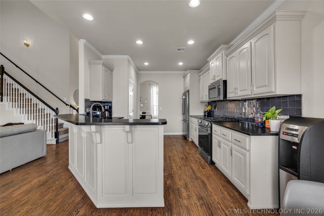 911 W Indianapolis Place, Broken Arrow, OK 74012