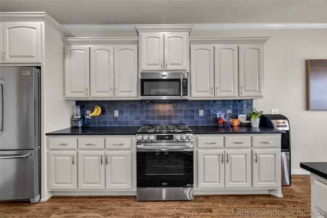 911 W Indianapolis Place, Broken Arrow, OK 74012