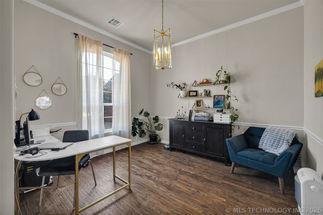 911 W Indianapolis Place, Broken Arrow, OK 74012