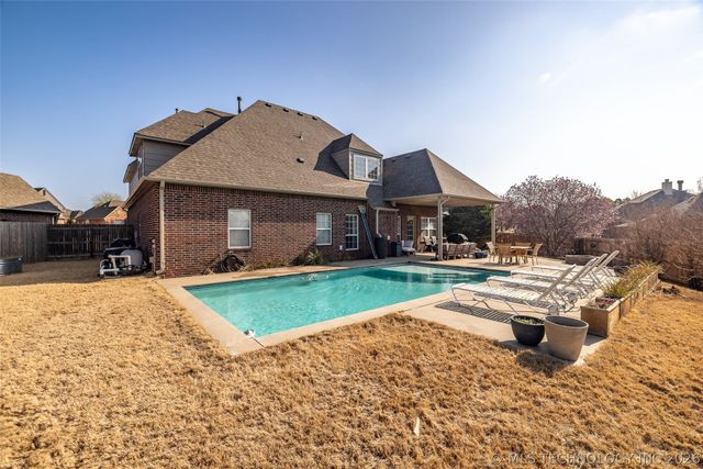 911 W Indianapolis Place, Broken Arrow, OK 74012