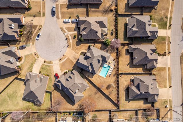 911 W Indianapolis Place, Broken Arrow, OK 74012