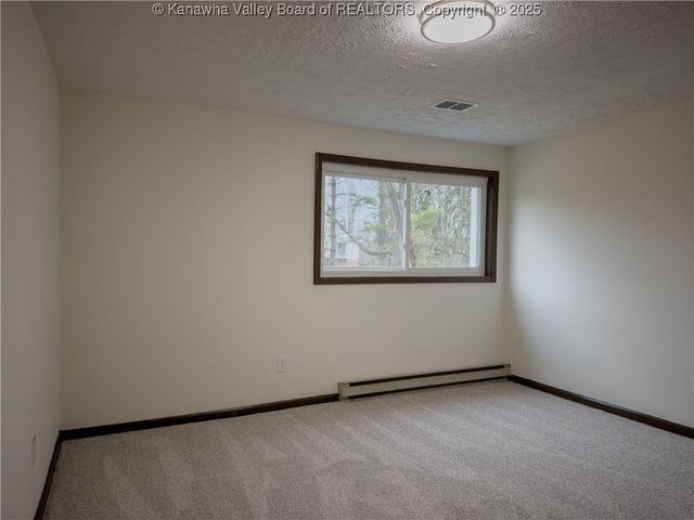 128 Ruthlawn Drive, South Charleston, WV 25309