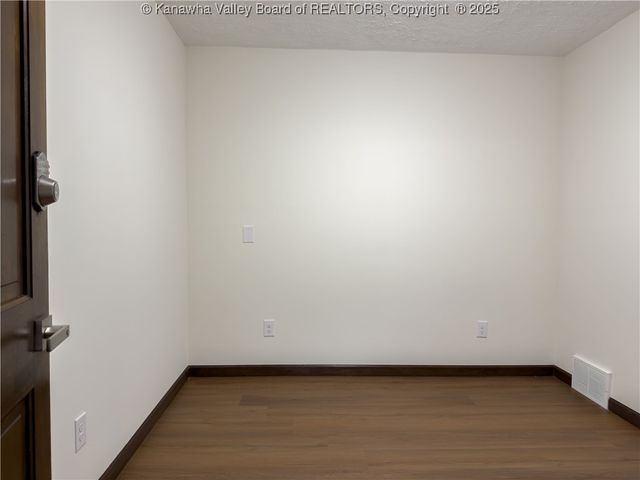 128 Ruthlawn Drive, South Charleston, WV 25309