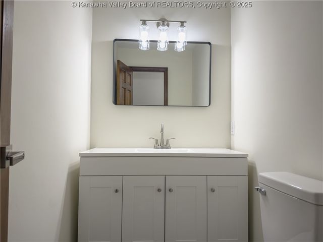 128 Ruthlawn Drive, South Charleston, WV 25309