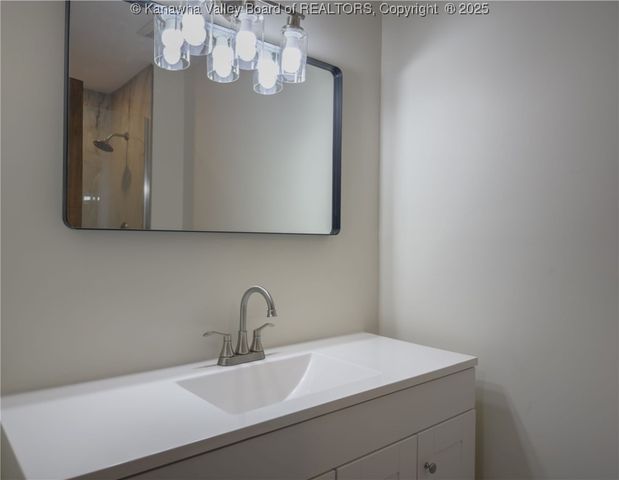 128 Ruthlawn Drive, South Charleston, WV 25309