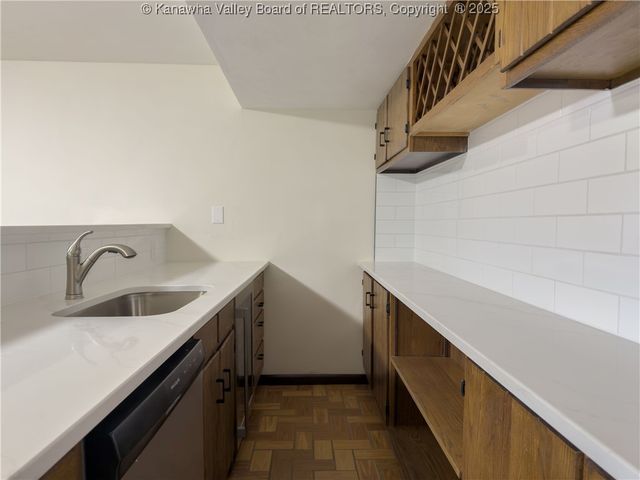 128 Ruthlawn Drive, South Charleston, WV 25309