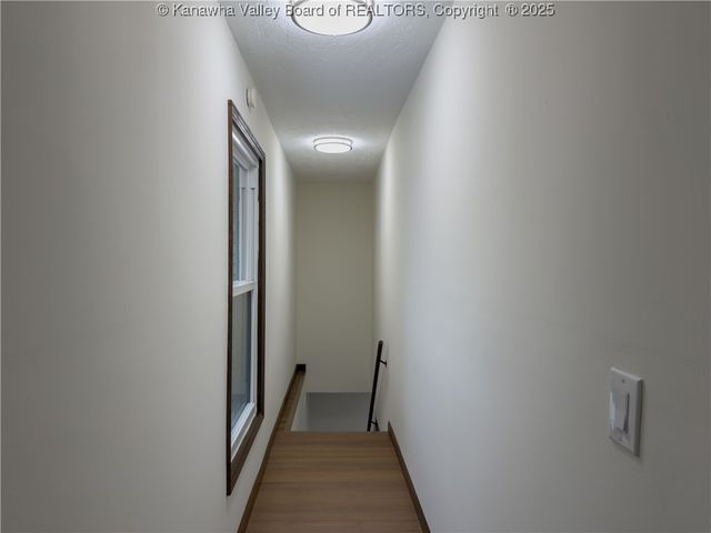 128 Ruthlawn Drive, South Charleston, WV 25309