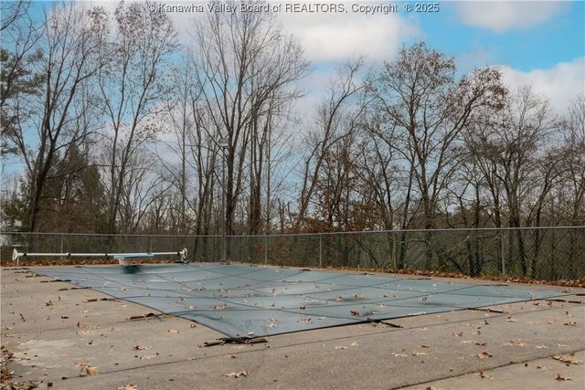 128 Ruthlawn Drive, South Charleston, WV 25309