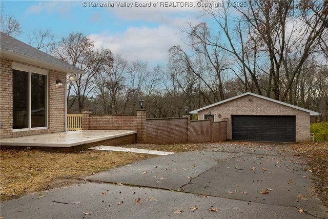 128 Ruthlawn Drive, South Charleston, WV 25309