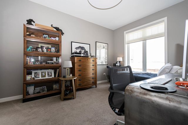 5858 N Broadway Avenue 602, Chicago, IL 60660