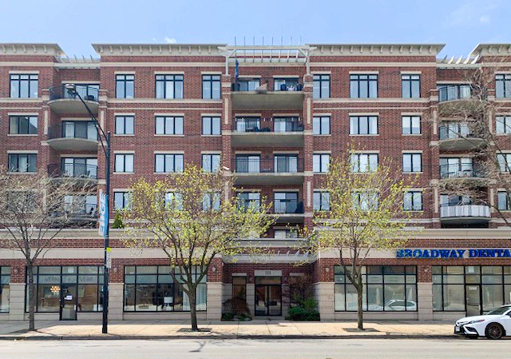 5858 N Broadway Avenue 602, Chicago, IL 60660