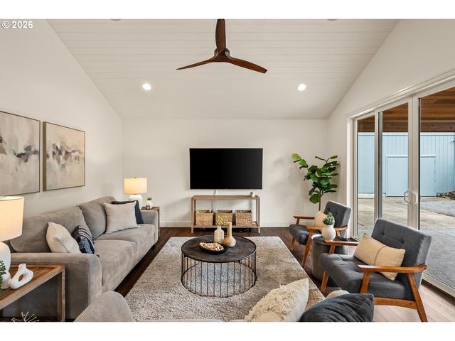18980 Sw MADELINE St, Beaverton, OR 97078