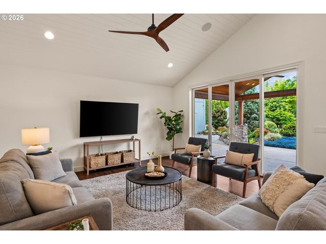 18980 Sw MADELINE St, Beaverton, OR 97078