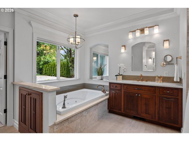 18980 Sw MADELINE St, Beaverton, OR 97078