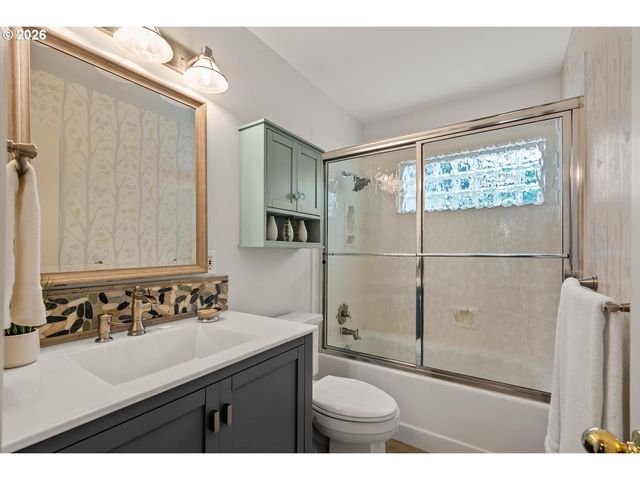 18980 Sw MADELINE St, Beaverton, OR 97078