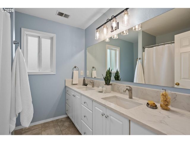18980 Sw MADELINE St, Beaverton, OR 97078