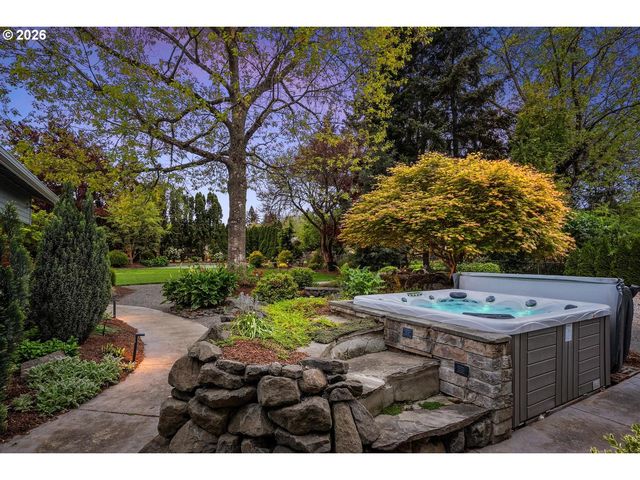 18980 Sw MADELINE St, Beaverton, OR 97078