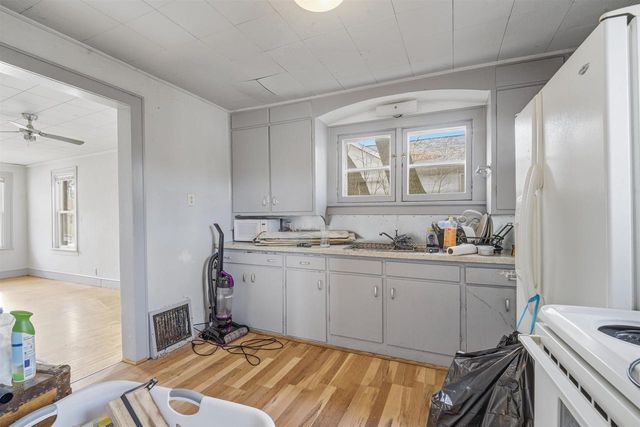 528 E MAPLE STREET, Appleton, WI 54915