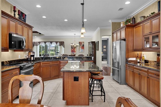 2254 ISLEWORTH CIRCLE, The Villages, FL 32163