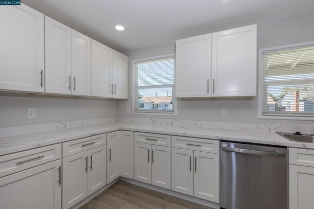 15090 Edgemoor St, San Leandro, CA 94579