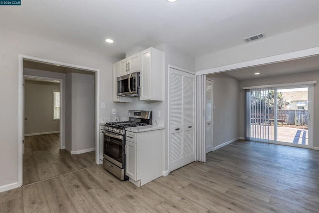 15090 Edgemoor St, San Leandro, CA 94579