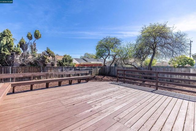 15090 Edgemoor St, San Leandro, CA 94579