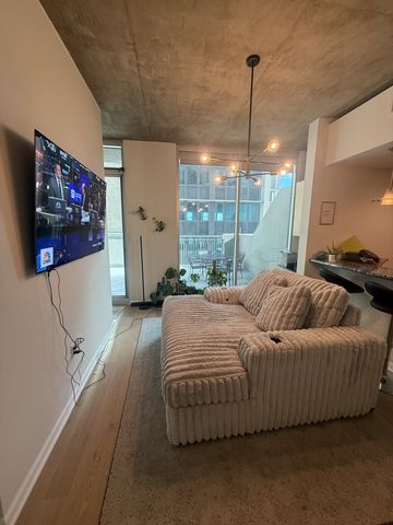 415 Church St Apt 1007, Nashville, TN 37219