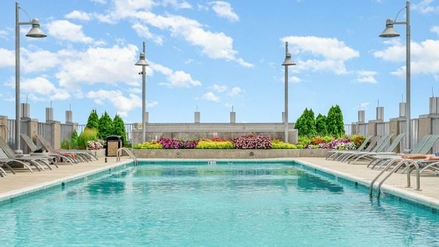 415 Church St Apt 1007, Nashville, TN 37219