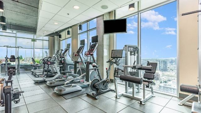 415 Church St Apt 1007, Nashville, TN 37219