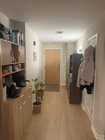 415 Church St Apt 1007, Nashville, TN 37219