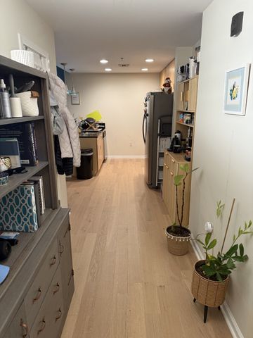 415 Church St Apt 1007, Nashville, TN 37219