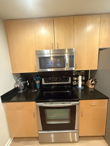 415 Church St Apt 1007, Nashville, TN 37219