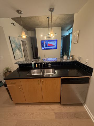 415 Church St Apt 1007, Nashville, TN 37219