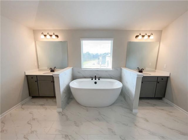 161 Donovan Avenue, Locust Grove, GA 30248