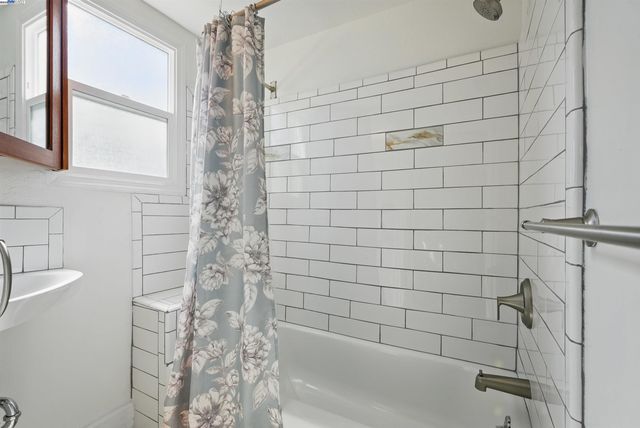 3014 Encinal Ave, Alameda, CA 94501