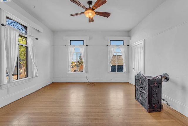 3014 Encinal Ave, Alameda, CA 94501