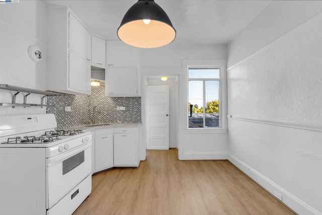 3014 Encinal Ave, Alameda, CA 94501
