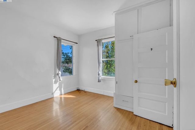 3014 Encinal Ave, Alameda, CA 94501