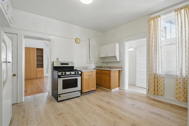 3014 Encinal Ave, Alameda, CA 94501