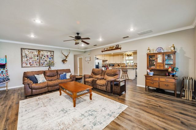 383 Briar Creek Lane, Bowie, TX 76230