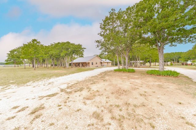 383 Briar Creek Lane, Bowie, TX 76230