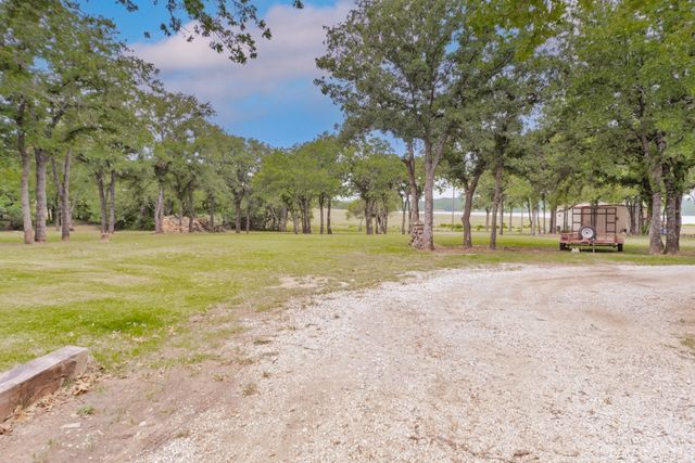 383 Briar Creek Lane, Bowie, TX 76230
