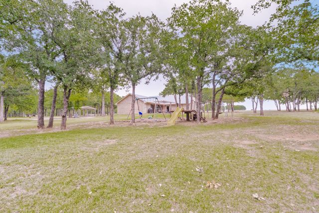 383 Briar Creek Lane, Bowie, TX 76230