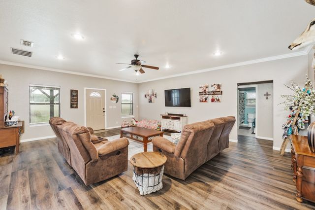 383 Briar Creek Lane, Bowie, TX 76230