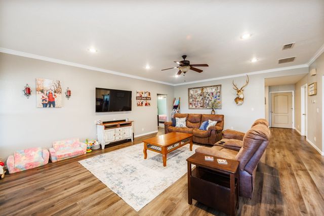 383 Briar Creek Lane, Bowie, TX 76230