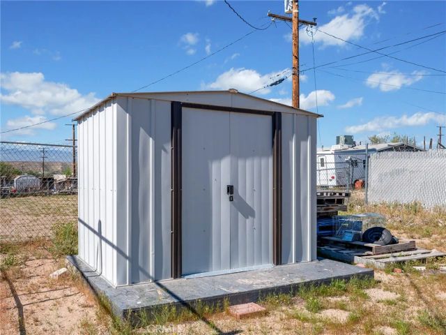 17382 Neptune, Victorville, CA 92394