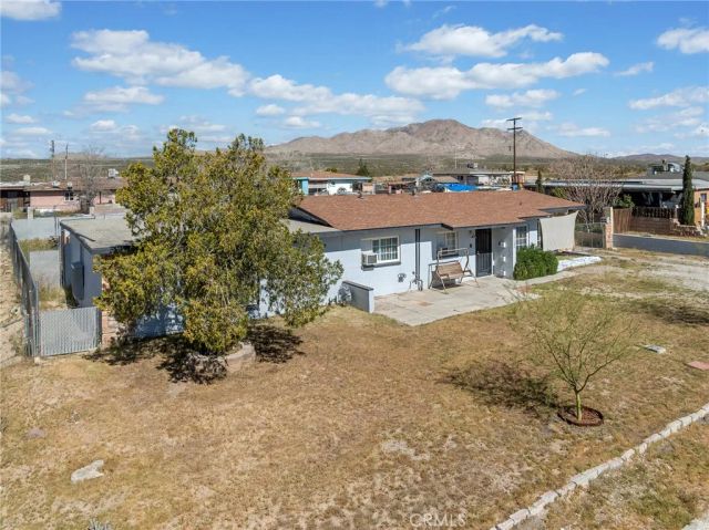 17382 Neptune, Victorville, CA 92394