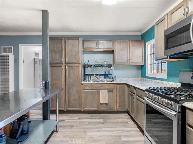 17382 Neptune, Victorville, CA 92394