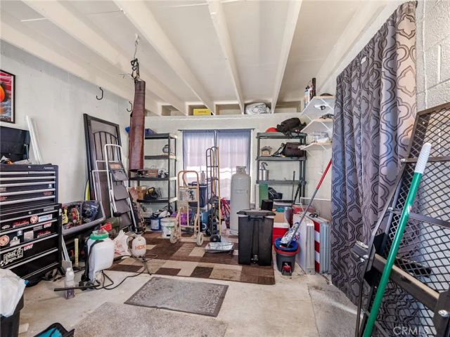 17382 Neptune, Victorville, CA 92394