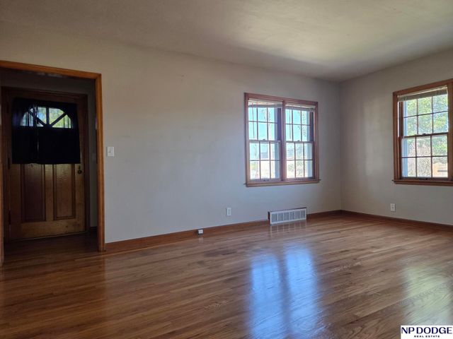 140 S 44Th Street, Lincoln, NE 68510